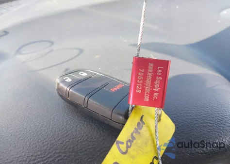 2019 Dodge Journey Crossroad z USA, uszkodzony, nr VIN 3C4PDCGG6KT717693